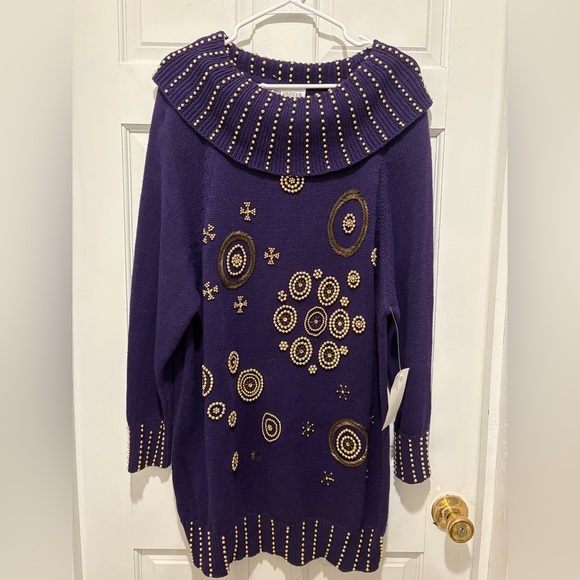 Vintage Chic Purple Sweater with Gold Embellishments - Picture 4 of 5